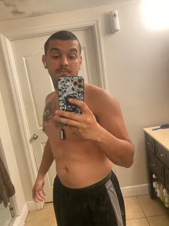 OnlyFans cuenta w0lfym0m0 header 2