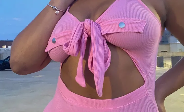 OnlyFans cuenta peddiqueen header 2