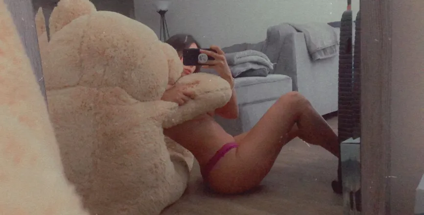 OnlyFans cuenta stefanietee header 2