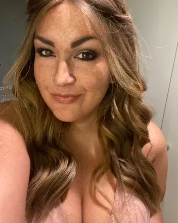 OnlyFans cuenta playful_wife30 avatar 1