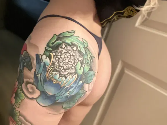 OnlyFans account  jewelhoneycake header 2