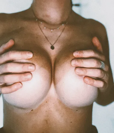 OnlyFans cuenta tiiildaash header 2
