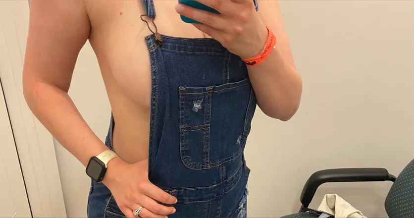 OnlyFans cuenta stretchedredheadfree header 2