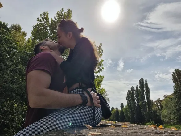 OnlyFans cuenta peach_and_hop header 2