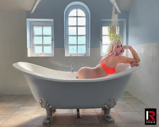 OnlyFans cuenta scarletrose0690 header 2