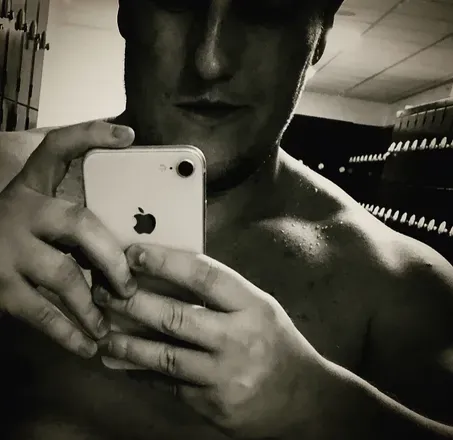 OnlyFans cuenta toyboy83 avatar 1