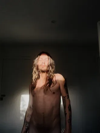 OnlyFans cuenta thenakedhippie avatar 1