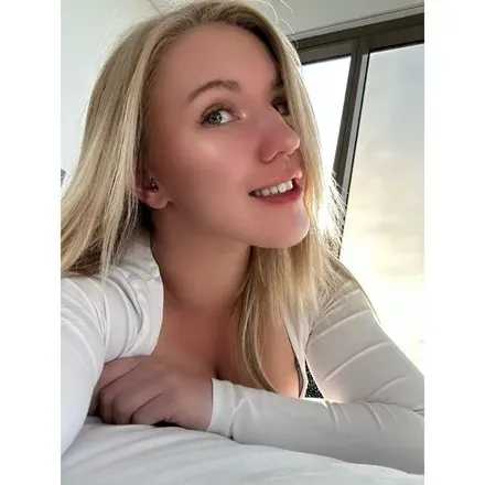 OnlyFans account  reigncece avatar 1