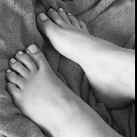 OnlyFans cuenta feetsell4u header 2