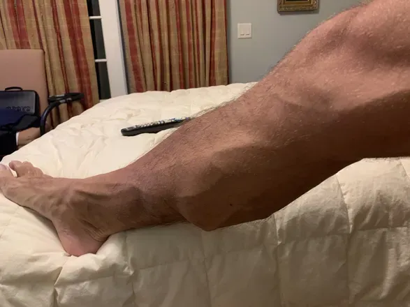 OnlyFans cuenta mr.calves header 2