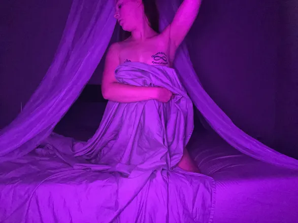 OnlyFans cuenta evie_xhoney header 2