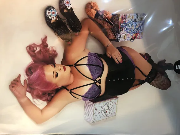 OnlyFans cuenta kellymarie8 header 2