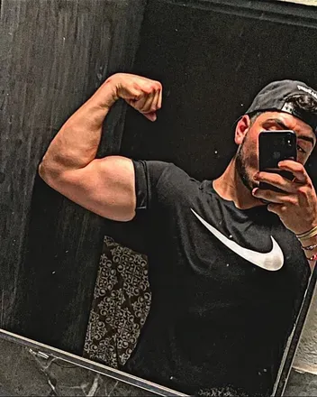 OnlyFans account  erick102r avatar 1