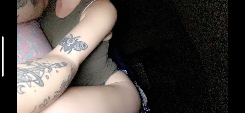 OnlyFans cuenta lingerieandsmoke header 2