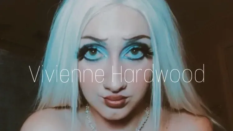 OnlyFans cuenta viviennehardwood header 2