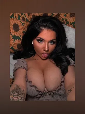 OnlyFans account  rachmariexoxo avatar 1