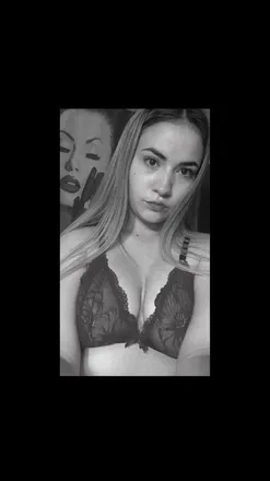 OnlyFans cuenta florcitakiener header 2