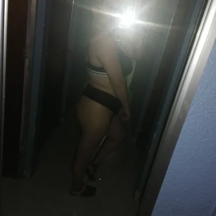 OnlyFans account  onfama header 2