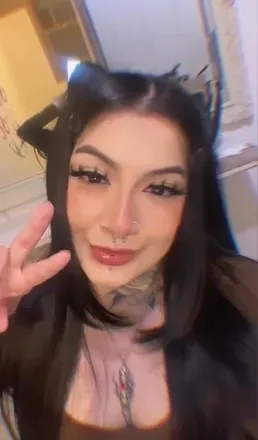 OnlyFans account  l0v3m3xoxo avatar 1