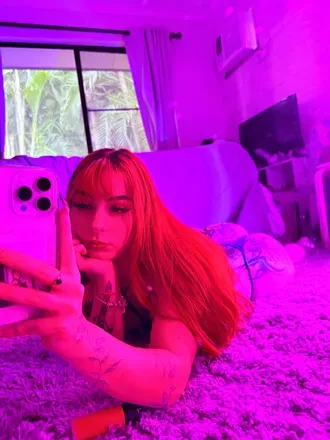OnlyFans cuenta urmanicpixiedreamgirl header 2