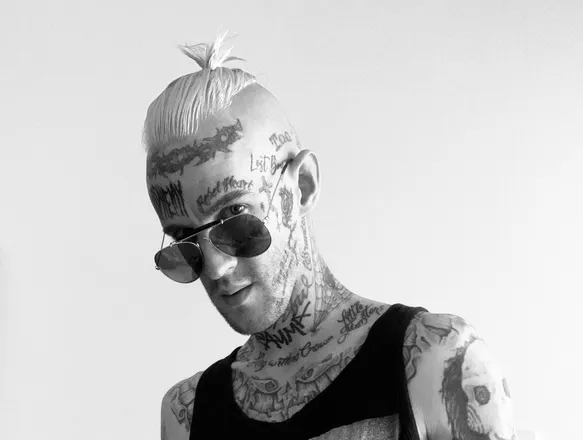 OnlyFans cuenta chronicle_sinner header 2