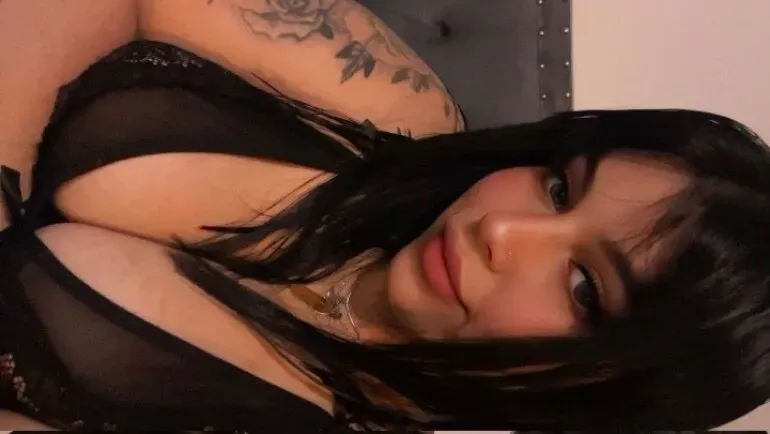 OnlyFans cuenta yamii_ok header 2