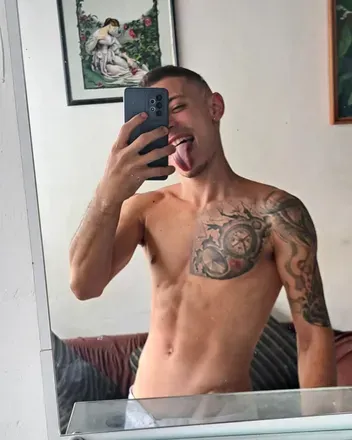 OnlyFans cuenta militar_ofc avatar 1