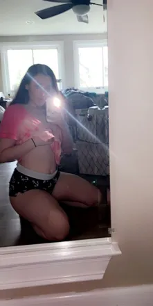 OnlyFans account  snowflake200418 header 2