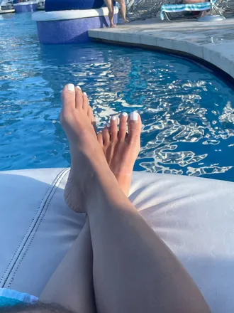 OnlyFans cuenta longanddainty header 2