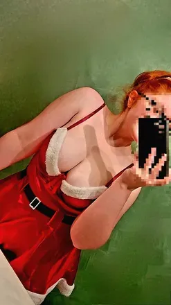 OnlyFans account  thelilred18 header 2