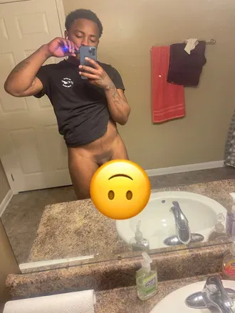 OnlyFans cuenta whois_dat avatar 1