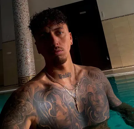 OnlyFans account  robin.roy avatar 1