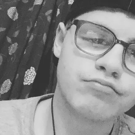 OnlyFans cuenta mikeygrover header 2