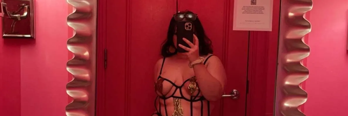 OnlyFans cuenta momimaker23 header 2