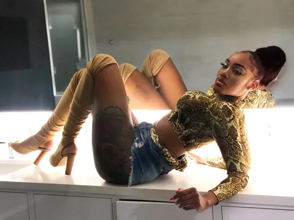 OnlyFans cuenta baddlexii header 2