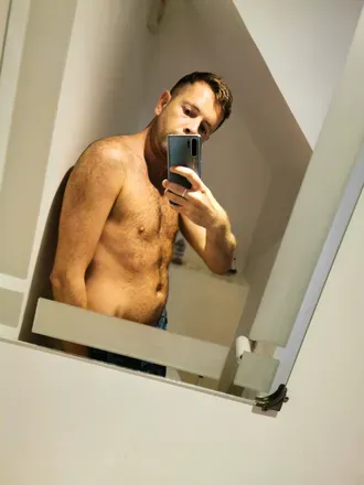 OnlyFans cuenta redbloodedgay header 2