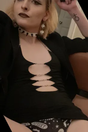 OnlyFans cuenta queenjuules header 2