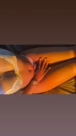 OnlyFans cuenta eserayluvs header 2