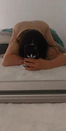 OnlyFans account  eesssteee avatar 1