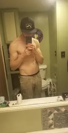 OnlyFans account  not_y0ur_daddy1 avatar 1