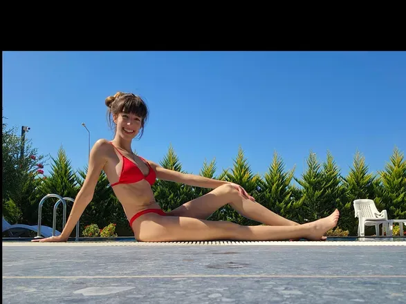 OnlyFans cuenta lala_froehlich header 2