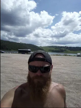 OnlyFans cuenta r3albeard3dadbod169 avatar 1