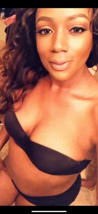 OnlyFans cuenta cocomuffin18 header 2