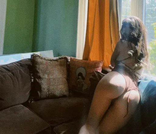 OnlyFans cuenta freelilgigibelle header 2