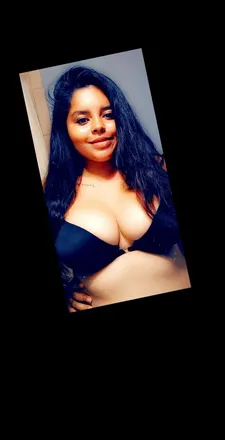 OnlyFans cuenta michellevera header 2