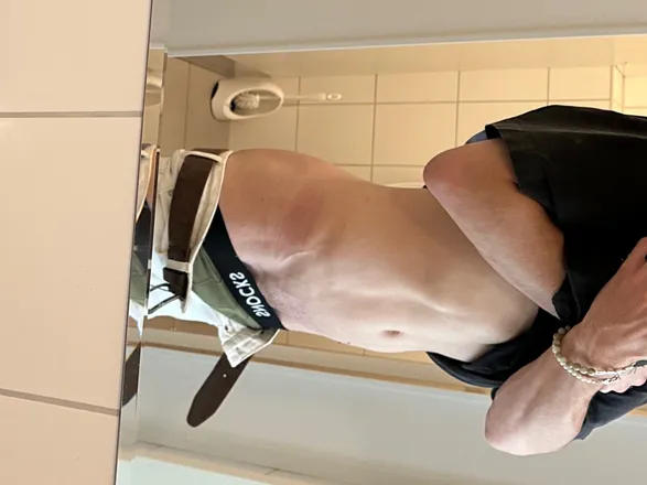 OnlyFans cuenta dynpeachy header 2