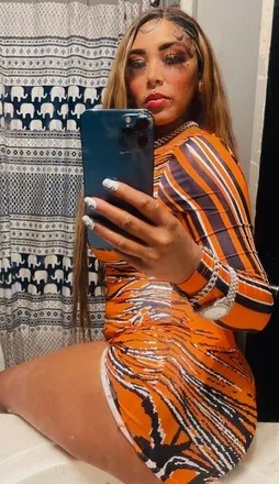 OnlyFans cuenta shedabaddessss header 2