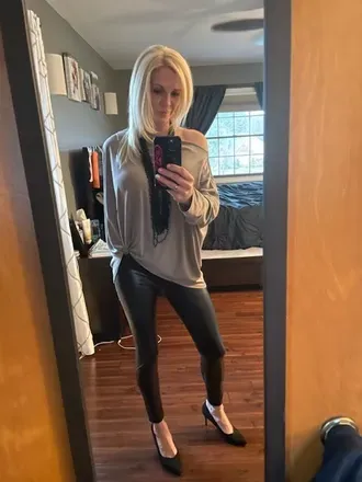 OnlyFans cuenta mi_hotwife_nikki avatar 1