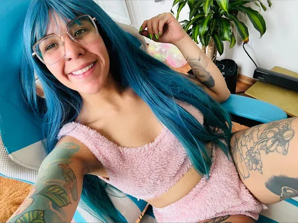 OnlyFans account  wendysuicideg header 2