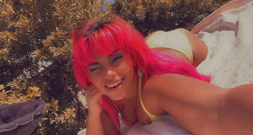 OnlyFans cuenta mina_xcx header 2